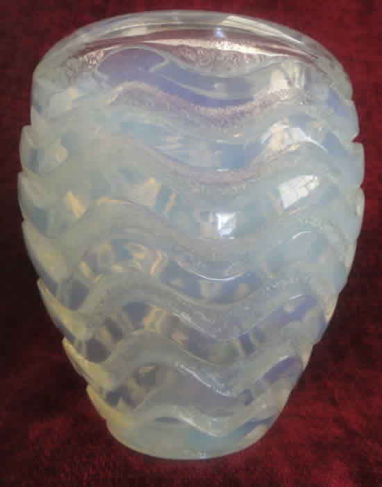 R. Lalique Meandres Vase