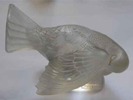 R. Lalique Moineau Coquet Paperweight