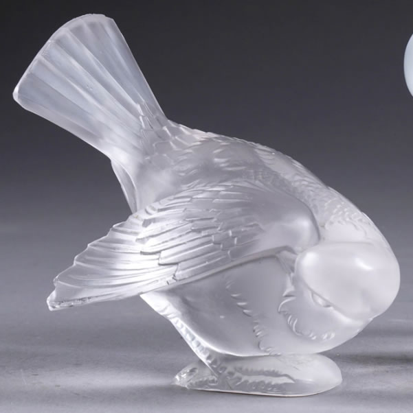 R. Lalique Moineau Coquet Paperweight