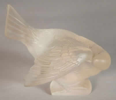 R. Lalique Moineau Coquet Paperweight