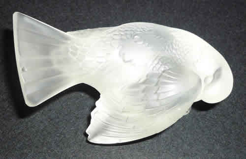 R. Lalique Moineau Coquet Paperweight