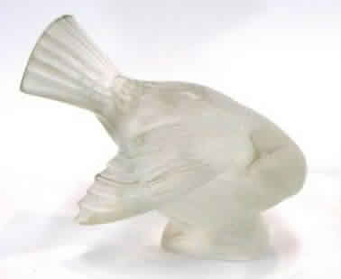 R. Lalique Moineau Coquet Paperweight