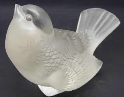 R. Lalique Moineau Moqueur Paperweight