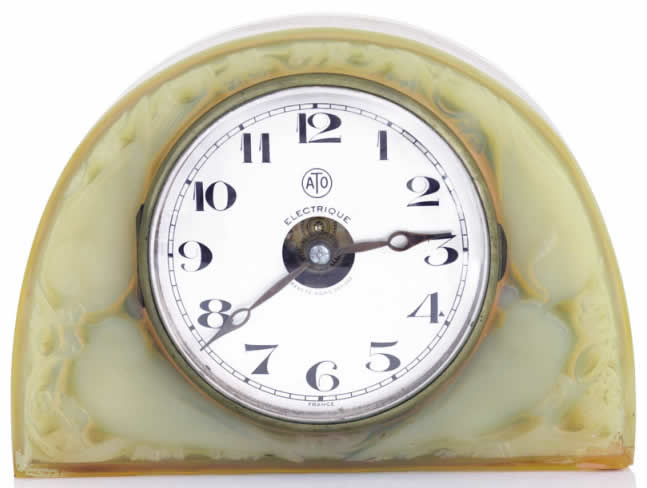 R. Lalique Moineaux Clock