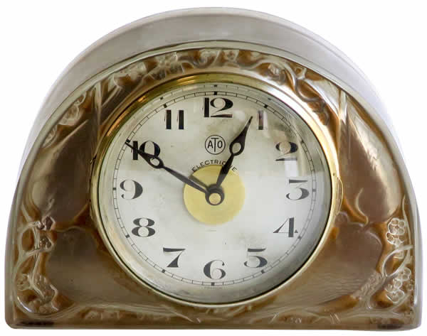 R. Lalique Moineaux Clock
