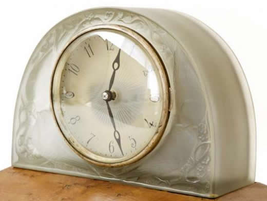 R. Lalique Moineaux Clock