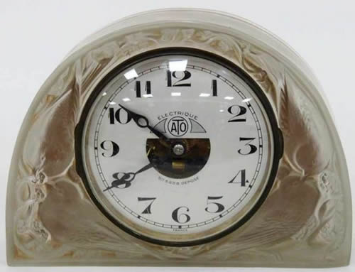 R. Lalique Moineaux Clock