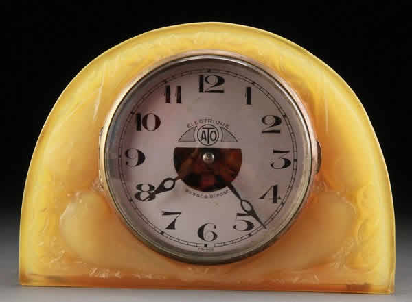 R. Lalique Moineaux Clock