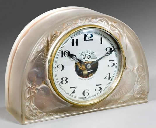 R. Lalique Moineaux Clock