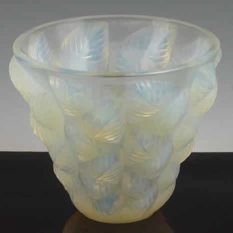 R. Lalique Moissac Vase