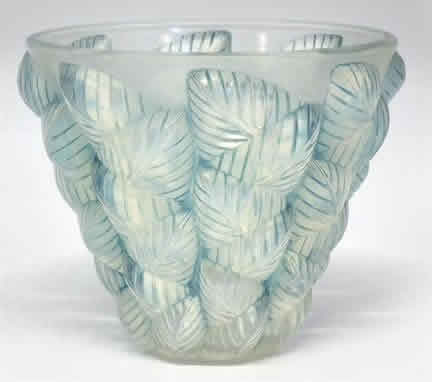 R. Lalique Moissac Vase