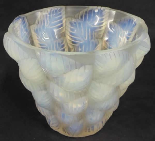 R. Lalique Moissac Vase