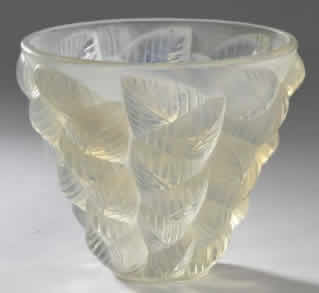 R. Lalique Moissac Vase