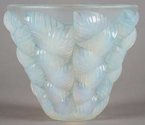 R. Lalique Moissac Vase