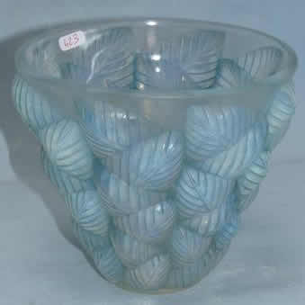 R. Lalique Moissac Vase