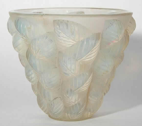 R. Lalique Moissac Vase