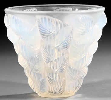 R. Lalique Moissac Vase