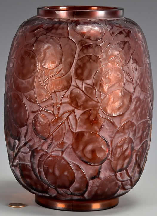 R. Lalique Monnaie Du Pape Vase