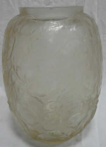 R. Lalique Monnaie Du Pape Vase