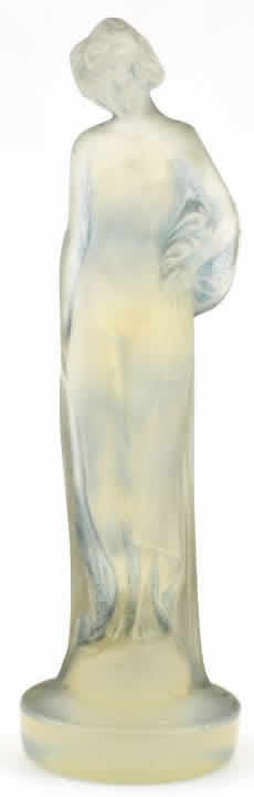 R. Lalique Moyenne Nue Statue
