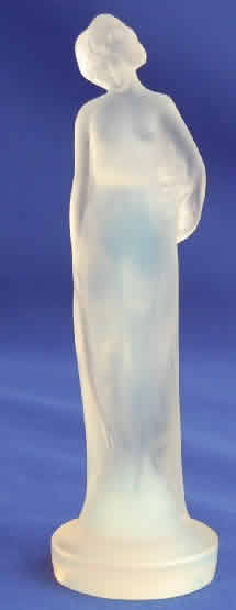 R. Lalique Moyenne Nue Statue