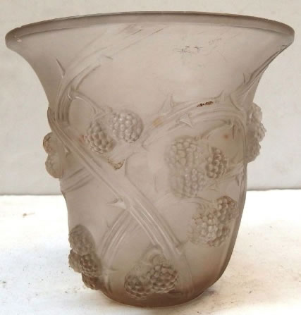 R. Lalique Mures Vase
