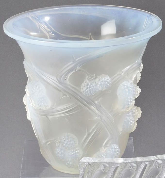 R. Lalique Mures Vase