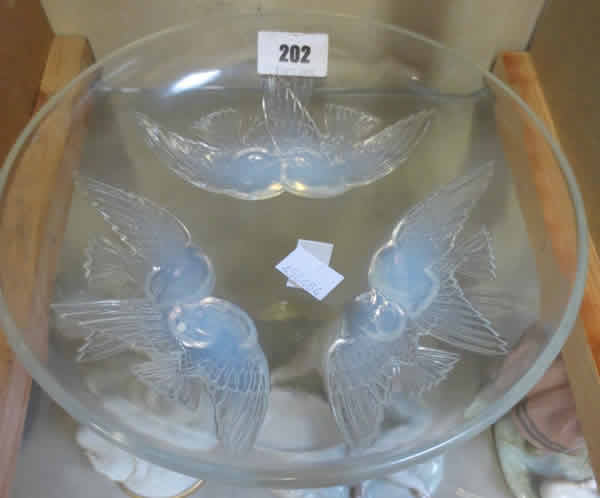 R. Lalique Nonnettes Shallow Bowl