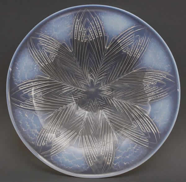 R. Lalique Oeillets Bowl