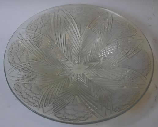R. Lalique Oeillets Bowl