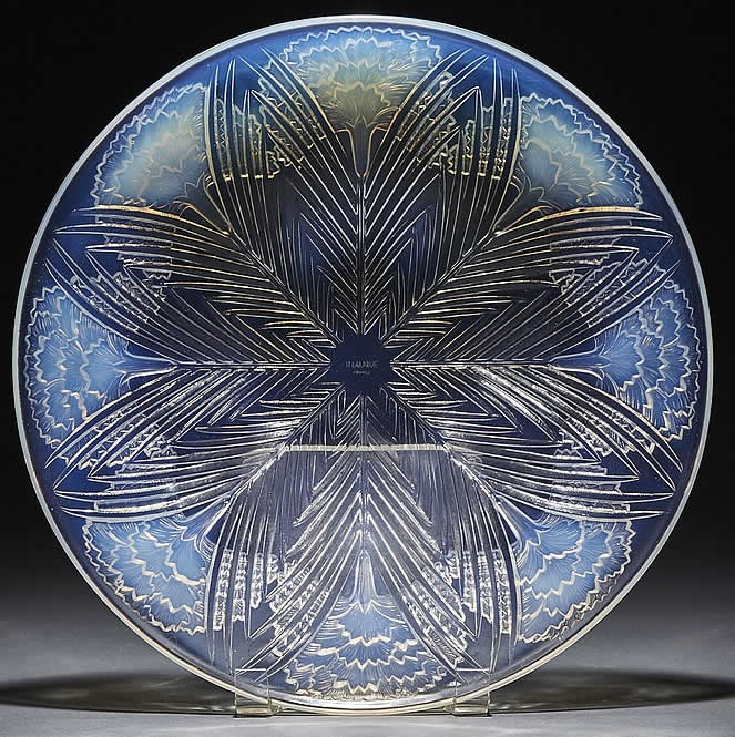 R. Lalique Oeillets Bowl