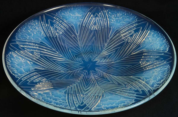 R. Lalique Oeillets Coupe Ouverte