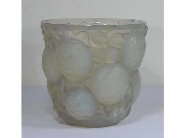 R. Lalique Oran Vase