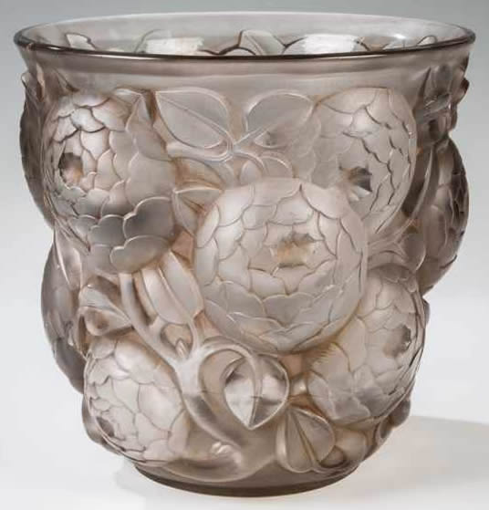 R. Lalique Oran Vase