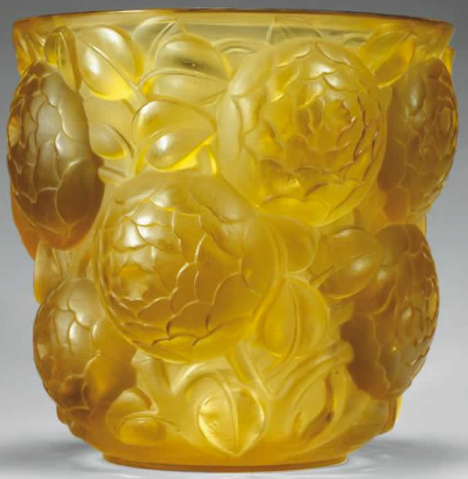R. Lalique Oran Vase