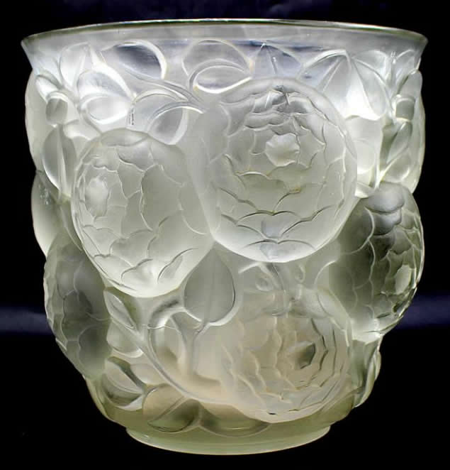 R. Lalique Oran Vase