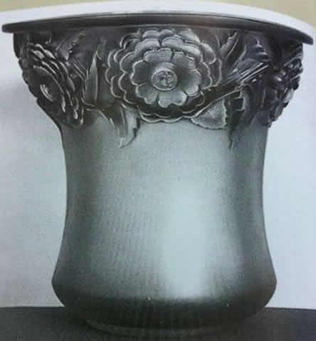 R. Lalique Orleans Vase
