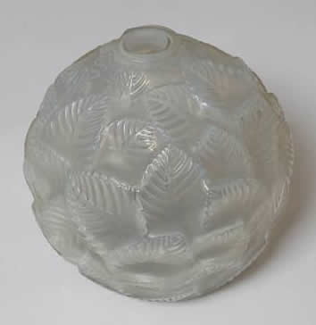 R. Lalique Ormeaux Vase