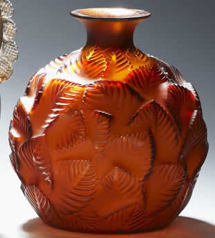 R. Lalique Ormeaux Vase