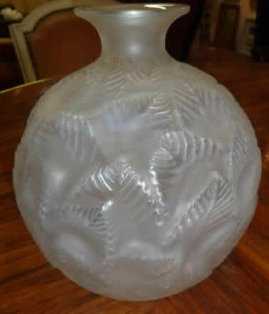R. Lalique Ormeaux Vase