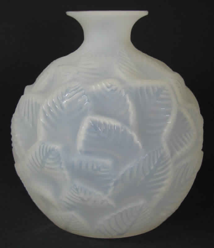 R. Lalique Ormeaux Vase