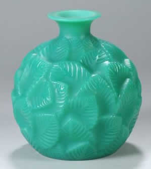 R. Lalique Ormeaux Vase
