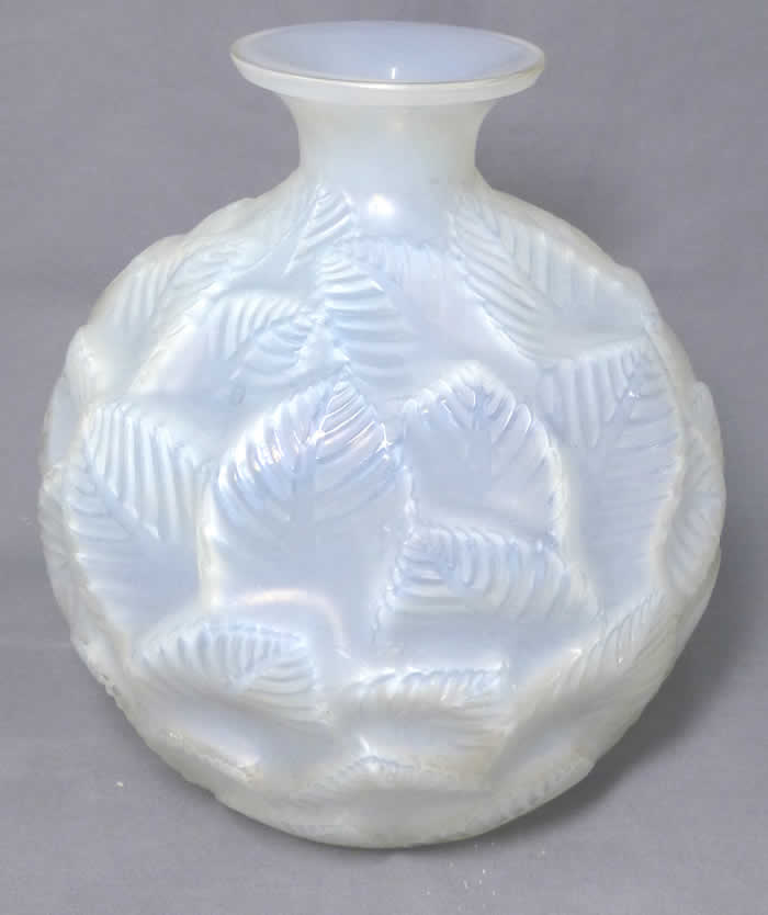 R. Lalique Ormeaux Vase