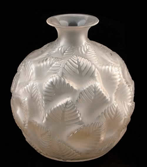 R. Lalique Ormeaux Vase