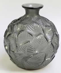 R. Lalique Ormeaux Vase