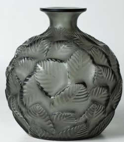 R. Lalique Ormeaux Vase