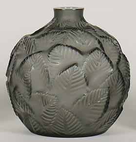 R. Lalique Ormeaux Vase