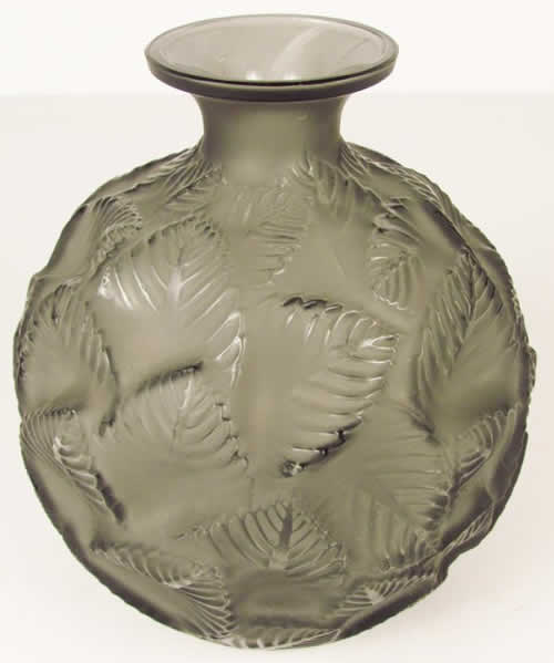 R. Lalique Ormeaux Vase