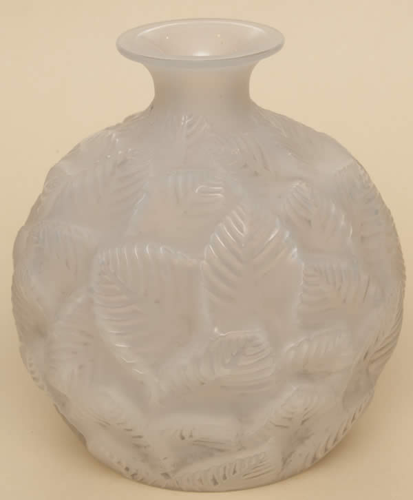 R. Lalique Ormeaux Vase