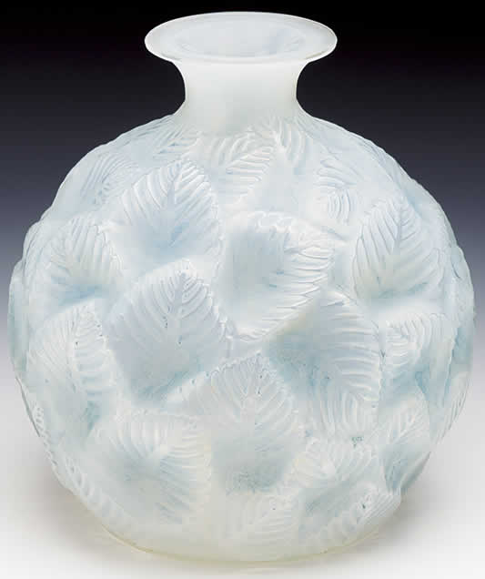 R. Lalique Ormeaux Vase